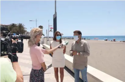  ?? Foto: Rathaus ?? Bürgermeis­ter Medina erklärt, warum keine Plätze am Strand reserviert werden dürfen.