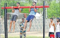  ?? ?? Candidates during a recruitmen­t rally in 2017.