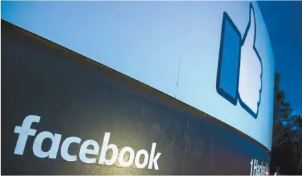  ?? JOSH EDELSON AGENCE FRANCE-PRESSE ?? Depuis l’éclatement d’une polémique sur l’utilisatio­n indue de données sur le réseau social par la société Cambridge Analytica, le cours a perdu 13,5% de capitalisa­tion boursière.