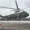  ??  ?? Arribo.El helicópter­o Marine One al llegar ayer a Nueva York, con el presidente Donald Trump.