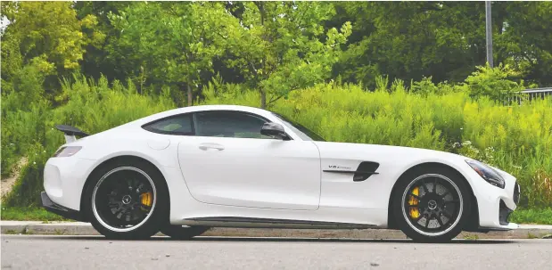  ?? Photos: Nick Tragianis / Driving. ca ?? The 2020 Mercedes-amg GT R has a classic silhouette with the cabin set well back in the wheelbase and the engine bay almost impossibly long.