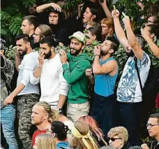  ?? Foto: Profimedia.cz ?? Za levici V Chemnitzu vyšli do ulic také příznivci krajní levice. Protestova­li proti krajní pravici, která protestova­la proti cizincům.