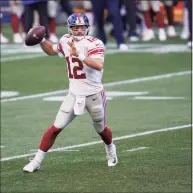  ?? Elaine Thompson / Associated Press ?? New York Giants quarterbac­k Colt McCoy passes against the Seattle Seahawks during the second half on Sunday in Seattle.