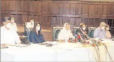  ??  ?? LAHORE
Punjab Health Minister Dr Yasmeen Rashid addressing to a press conference regarding pandemic at CM Secretaria­t. -APP