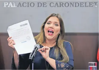  ?? EFE ?? María Alejandra Vicuña dijo que había solicitado ‘licencia sin remuneraci­ón’ al presidente Moreno.