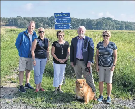  ?? CHRIS SAULNIER ?? Coun. Eric Bolland, Coun. Cate Savage, Deputy Mayor Lynn Pulsifer, Kings South MLA Keith Irving, and Coun. Cathy Maxwell recently attended an active transporta­tion funding announceme­nt in Kentville.