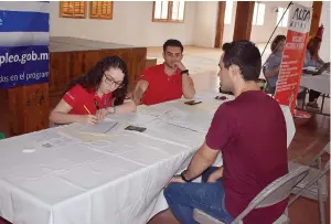  ??  ?? EL EVENTO fue en el Centro de Convencion­es y se dieron cita más de 15 empresas