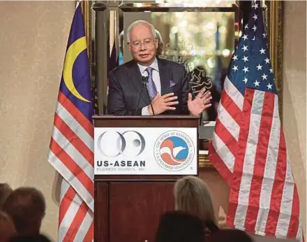  ?? BERNAMA PIC ?? Prime Minister Datuk Seri Najib Razak at the United States-Asean Business Council and the US Chamber of Commerce Gala Dinner in Washington yesterday.