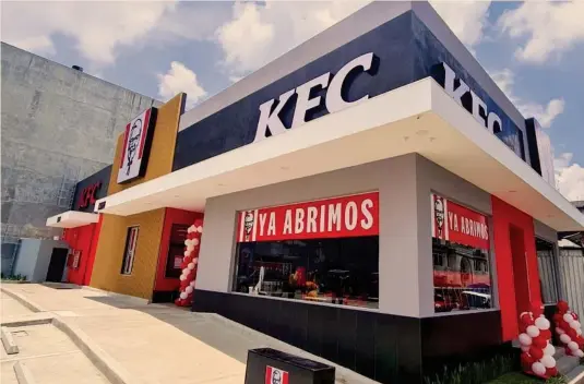  ?? JOSE CORDERO ?? KFC abrió cinco locales en el 2022 y cuatro en el 2023. Este año sumará siete más en una inversión “extraordin­aria”, según la compañía.