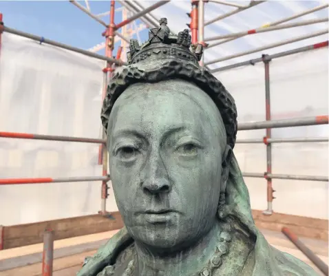  ??  ?? > The Queen Victoria statue, in Birmingham’s Victoria Square, is undergoing conservati­on