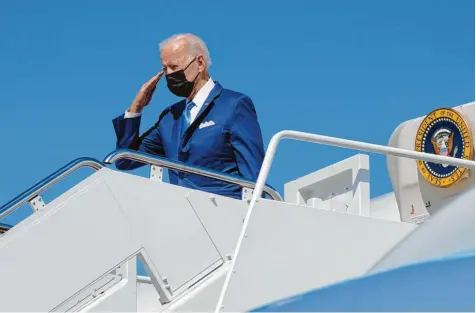  ?? Foto: Evan Vucci, dpa ?? Klotzen, nicht kleckern: US‰Präsident Joe Biden will ein gigantisch­es Investitio­nsprogramm auflegen.