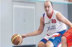  ?? FOTO: THOMAS SIEDLER ?? Die Ellwanger Basketball­er rutschen nach der deutlichen Niederlage in der Tabellen auf den sechsten Platz ab.