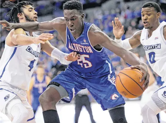  ?? [AP PHOTO] ?? Texas-Arlington’s Kevin Hervey (25) was the Sun Belt Player of the Year as a junior and scored better than 17 points per game for three consecutiv­e seasons.