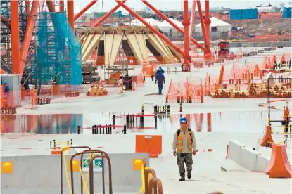  ??  ?? El grupo señala que, según una encuesta reciente, los ciudadanos aprueban el nuevo aeropuerto en Texcoco.