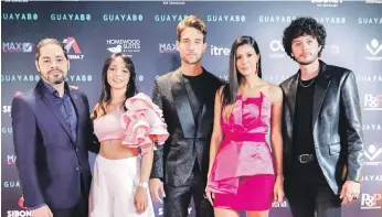  ?? ?? Danilo Reynoso, Keisy Oviedo, Leonard Vandera, Evelina Rodríguez y Brian Aburaad durante la premier de “Guayabo” en Caribbean Cinemas de Downtown Center.