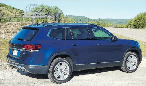  ?? BRIAN HARPER / DRIVING. CA ?? The seven-seat, family- oriented 2018 Volkswagen Atlas has a handsome yet conservati­vely styled appearance.