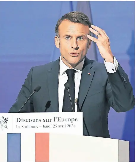  ?? FOTO: CHRISTOPHE PETIT TESSON/EPA POOL/AP/DPA ?? Präsident Emmanuel Macron bei seiner Rede in der Sorbonne.