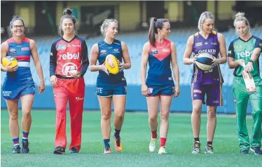  ?? GOOD SPORTS: Emma Kearney [ Western Bulldogs], Molly Strano [ Melbourne Renegades], Lauren Arnell [ Captain of Carlton], Daisy Pearce [ Melbourne Football Club], Maddie Garrick [ Melbourne Boomers], and Meg Lanning [ Melbourne Stars Captain]. ??