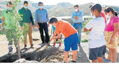  ??  ?? Los pequeños fueron los protagonis­tas de la jornada.