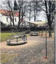  ?? FOTO: YVONNE ROITHER ?? Der Spielplatz in Esseratswe­iler ist leer: Viele Achberger Grundschul­kinder sind mit ihren Familien daheim in Quarantäne.