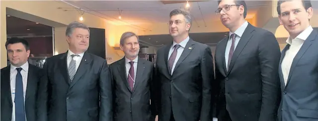  ??  ?? Šestorka: Pavlo Klimkin, Petro Porošenko, Johannes Hahn, Andrej Plenković, Aleksandar Vučić i Sebastian Kurz