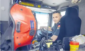  ?? PHOTO / GEORGE NOVAK ?? New Zealand Fire and Emergency senior firefighte­r Steve Johns.