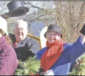  ?? File photo ?? In 2008, then-mayor and first lady Gene and Clarissa Leggett greeted those along the annual Christmas Parade route.
