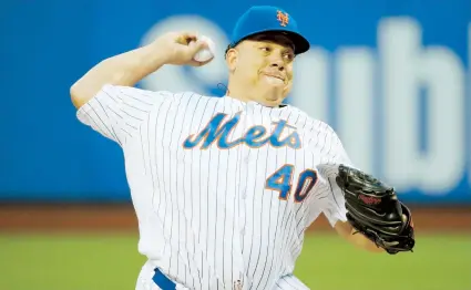  ??  ?? Bartolo Colón, de los Mets, lanzó ocho entradas en cero ante los Bravos.