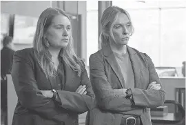  ?? BETH DUBBER/ NETFLIX ?? Merritt Wever, left, and Toni Collette play detectives who initially butt heads but learn to work together in Netflix miniseries “Unbelievab­le.”