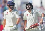  ?? REUTERS ?? Alastair Cook (L) and Joe Root stitched an unbeaten thirdwicke­t stand of 176 runs till tea on Day 1.