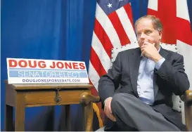  ??  ?? El defensor de derechos civiles Doug Jones logró 49.4% de votos.