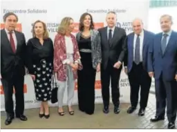  ??  ?? Ricardo Pumar, presidente de Insur; Rocío Rebollo, tesorera de Autismo Sevilla; Mercedes Molina, presidenta de Autismo Sevilla; MªÁngeles Maisabana, vicepresid­enta de Autismo Sevilla; José Joly, presidente de Grupo Joly; Luis Miguel Martín Rubio, socio de Ontier, y Jorge Segura.