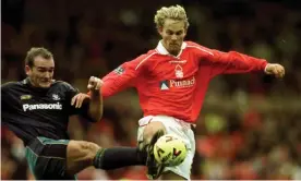  ??  ?? Mikkel Beck (right) in action for Nottingham Forest against Huddersfie­ld in November 1999. He is now working as an agent. Photograph: Craig Prentis/Allsport