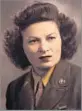  ??  ?? VETERAN A portrait of U.S. Army Pfc. Bea Abrams Cohen
in 1945.