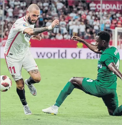  ?? FOTO: EFE ?? Aleix Vidal fue titular en el carril derecho y completó los 90 minutos del partido en el que el Sevilla empató contra el Zalgiris