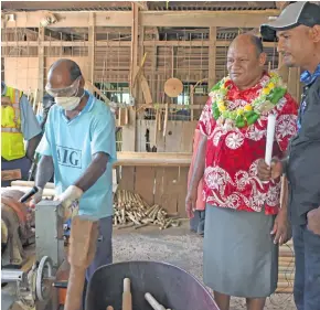  ?? Photo: Shratika Naidu ?? Minister for Forests Osea Naiqamu (second from the right) toured Pinto Industries Limited factory at Vakamaisua­sua Subdivisio­n in Labasa on February 21, 2018.