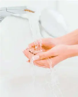  ?? ESPECIAL ?? Lavarse las manos repetidame­nte, de los más comunes.