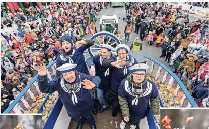  ?? RP-FOTOS: REICHWEIN ?? Ahoi! Die Matrosen der Lebenshilf­e erlebten den Zug vom Wagen der Enni aus.