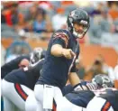  ??  ?? Bears quarterbac­k Jay Cutler was 6- for- 15 for 45 yards Saturday against the Chiefs at Soldier Field.
| NAM Y. HUH/ AP