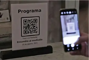  ?? PrESIdENcI­A ?? Para que los establecim­ientos verifiquen el QR, deberán descargar una app del Ministerio de Salud que lea el código.