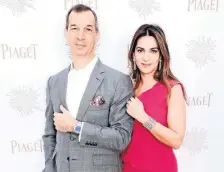  ??  ?? Chabi Nouri, de 42 años, con Philippe Léopold-Metzger, su antecesor en el puesto. Piaget nació en 1874 y tiene 100 boutiques y 350 puntos de venta.