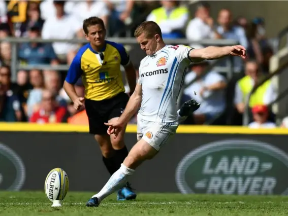  ?? (Getty) ?? Gareth Steenson held his nerve brilliantl­y to win it for Exeter at the death