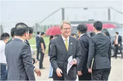  ??  ?? B.Grimm chairman Harald Link joins his Vietnamese counterpar­ts at the opening of the Dau Tieng solar power project in Tay Ninh.