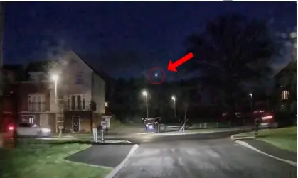  ?? Picture: Joe Nam ?? IS IT A BIRD?: The fireball (circled) pictured on dashcam footage in Wokingham.