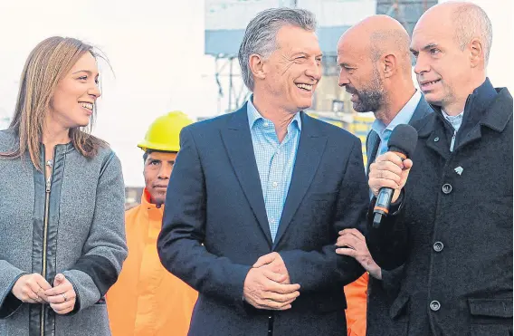  ?? Presidenci­a ?? Macri, junto a Vidal y Rodríguez Larreta, inauguró un viaducto en Puente La Noria