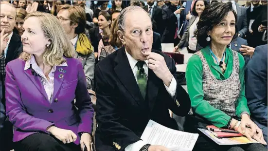  ?? CRISTINA QUICLER / AFP ?? La ministra en funciones Nadia Calviño, el exalcalde de Nueva York Michael Bloomberg y Ana Botín, presidenta del Santander, ayer en Madrid