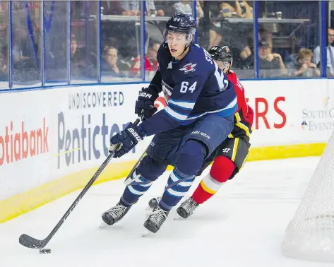  ?? RICHARD LAM ?? Winnipeg Jets prospect Logan Stanley believes his colossal size will help in his bid to land a spot on Canada’s world juniors roster.