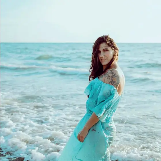  ??  ?? 1 agosto Elisa (Toffoli), 42 anni, è nata a Trieste. Nel 2001 vinse il Festival di Sanremo, nel 2019 ha pubblicato l’album «Diari aperti segreti svelati»