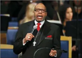  ?? PAUL SANCYA — THE ASSOCIATED PRESS FILE ?? In this file photo, the Rev. Jasper Williams, Jr., delivers the eulogy during the funeral service for Aretha Franklin at Greater Grace Temple, in Detroit. The controvers­ial eulogy laid bare before the world what some black women say they have experience­d for generation­s: sexism and inequality in their houses of worship every Sunday.