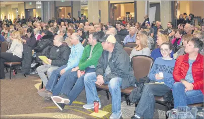  ?? JEREMY FRASER/CAPE BRETON POST ?? About 500 people attended a public forum put on by the Nova Scotia Teachers Union on planned changes to the education system at the Holiday Inn in Sydney on Thursday. The event featured speeches from union representa­tives as well as a teacher, parent,...